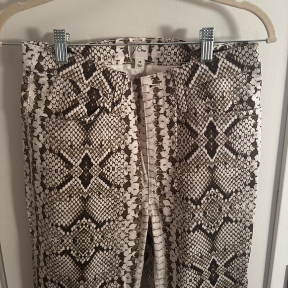 J CREW Kickout crop pant in snakeskin - Picture 3 of 8